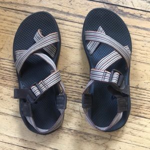 Choco sandals with toe strap